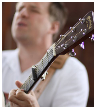 Singer/Songer Chris Obrien